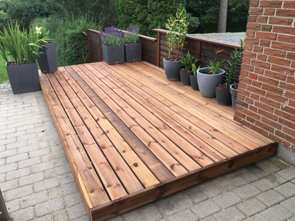 Cost of Platform Deck Installation in Bellevue